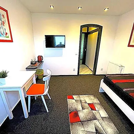 Uthoff Hotel *